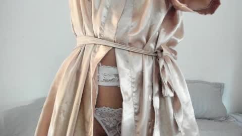 Snapshot of miia_evans01 chatting on 11.04.25 miia_evans01 online show from 11.04.25