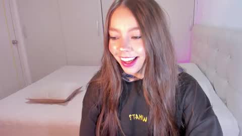 miia_rose12 online show from 09.17.25