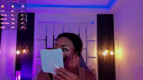 Snapshot of miia_schwarz chatting on 10.18.25 Miia Schwarz online show from 10.18.25