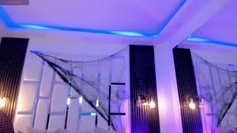 Snapshot of miia_schwarz chatting on 10.31.25 Miia Schwarz online show from 10.31.25