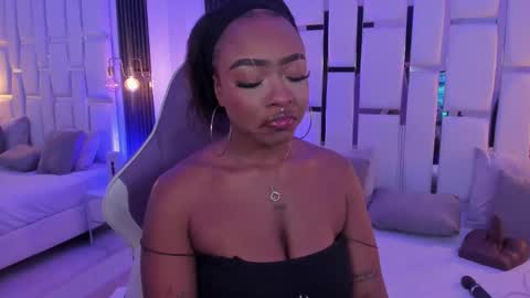 Miia Schwarz  online show from 11.20.25