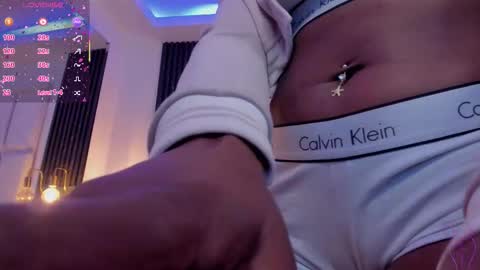 Miia Schwarz  online show from 11.23.25