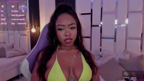 Miia Schwarz  online show from 11.24.25