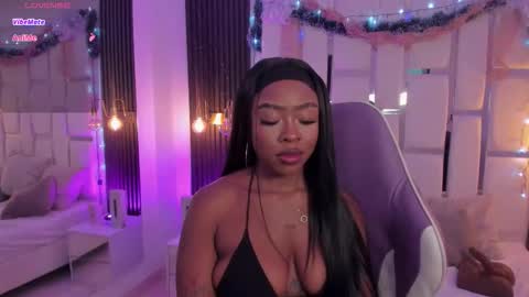 Miia Schwarz  online show from 12.04.25