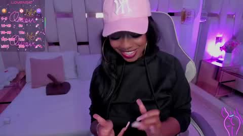 Miia Schwarz  online show from 04.19.26