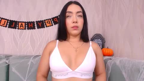 Snapshot of miia_scoott_ chatting on 10.23.25 miia scoott online show from 10.23.25