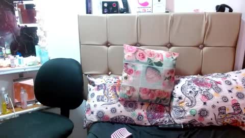 miia online show from 02.12.25