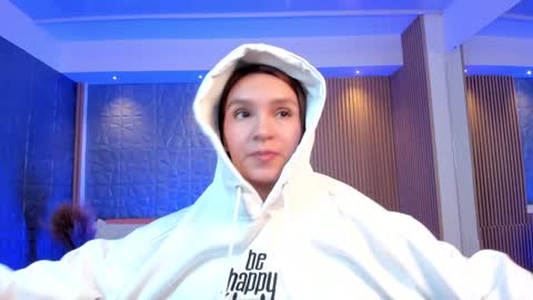 Miia 3 online show from 01.11.25