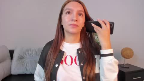 Miia 3 online show from 02.26.25