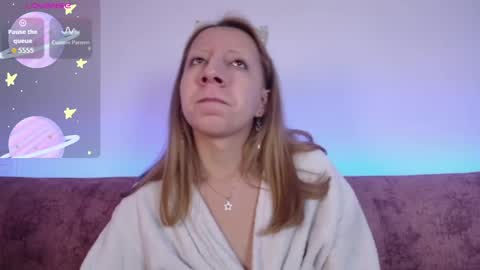 Snapshot of miiaa_doll chatting on 10.13.25 MIIA online show from 10.13.25