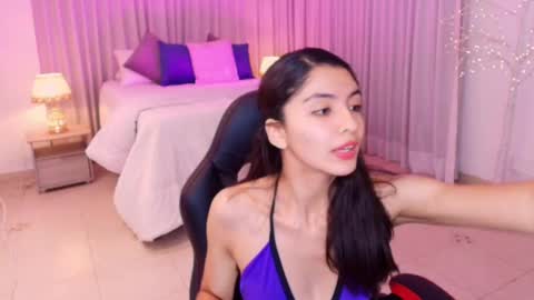 Mia online show from 02.18.25
