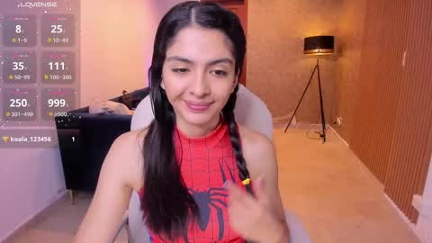 Snapshot of miiaa_evans chatting on 10.16.25 Mia online show from 10.16.25