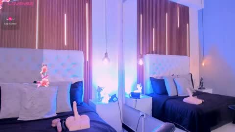 Mia  online show from 04.16.26