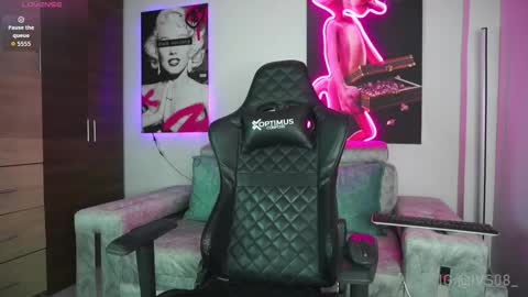 Snapshot of miiakarter_ chatting on 10.25.25 MIA online show from 10.25.25