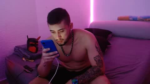 Snapshot of miialiiam0 chatting on 01.09.25 Mia and Liam online show from 01.09.25