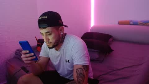 Snapshot of miialiiam0 chatting on 01.09.25 Mia and Liam online show from 01.09.25