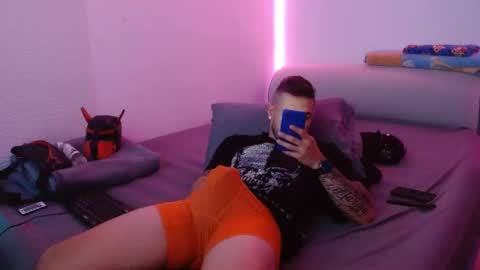 Snapshot of miialiiam0 chatting on 01.11.25 Mia and Liam online show from 01.11.25