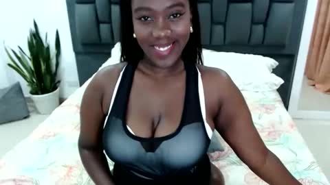 miiasmithh online show from 09.18.25