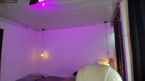 miiss_greyy online show from 09.12.25