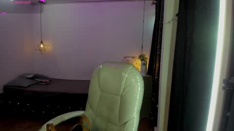 miiss_greyy online show from 09.21.25