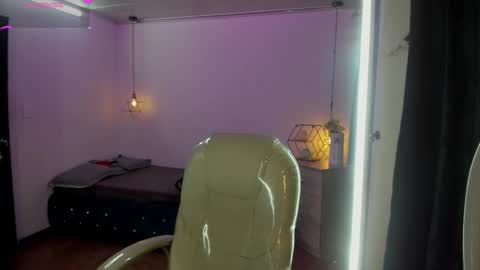 miiss_greyy online show from 09.23.25