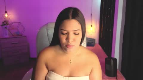 miiss_greyy online show from 10.25.25