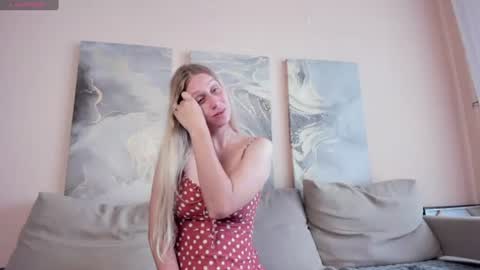 Snapshot of miissblonde chatting on 07.23.26 miissblonde online show from 07.23.26