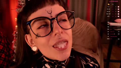 Snapshot of mika_moon_ chatting on 01.02.25 mika_moon_ online show from 01.02.25