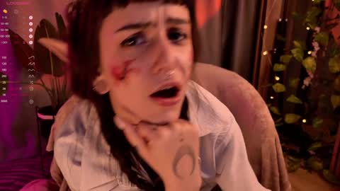 Snapshot of mika_moon_ chatting on 01.17.25 mika_moon_ online show from 01.17.25