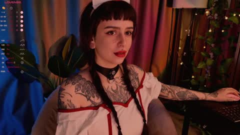 Snapshot of mika_moon_ chatting on 01.25.25 mika_moon_ online show from 01.25.25