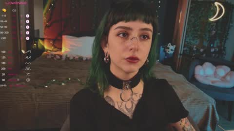 Snapshot of mika_moon_ chatting on 02.27.25 mika_moon_ online show from 02.27.25