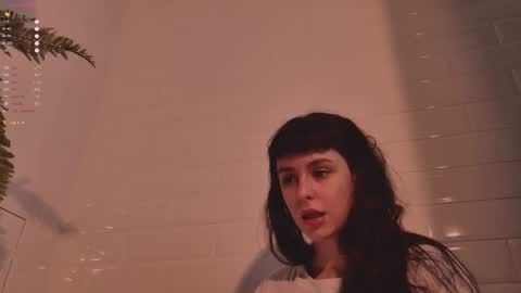 Snapshot of mika_moon_ chatting on 10.02.25 mika_moon_ online show from 10.02.25