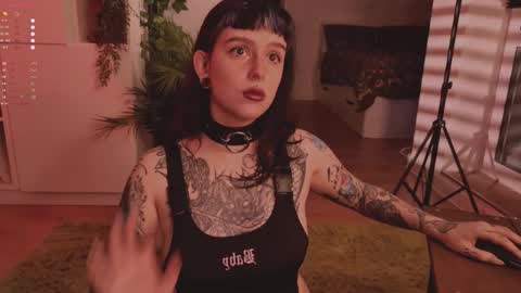 Snapshot of mika_moon_ chatting on 10.03.25 mika_moon_ online show from 10.03.25