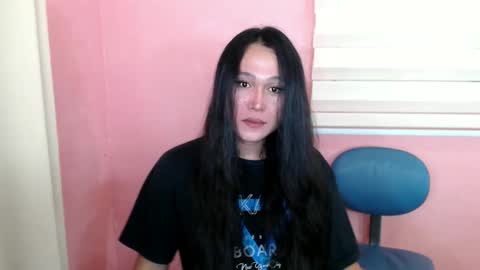 Snapshot of mika_oka chatting on 02.01.25 Hi im Avah online show from 02.01.25