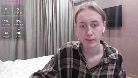 Mika online show from 11.27.25