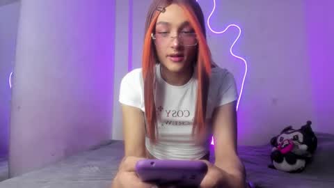 mika_velvet online show from 11.19.25