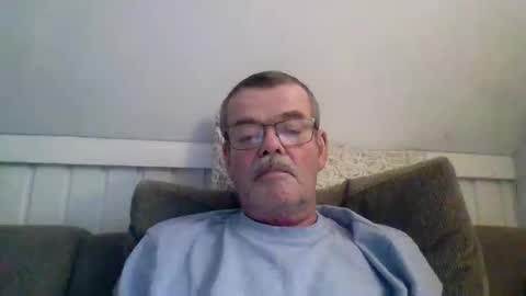 Snapshot of mikael42 chatting on 02.28.26 mikael42 online show from 02.28.26