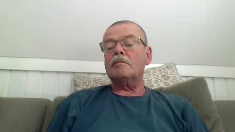 Snapshot of mikael42 chatting on 05.08.26 mikael42 online show from 05.08.26