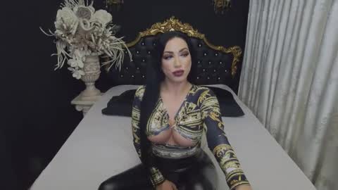 Mikaela online show from 10.17.25