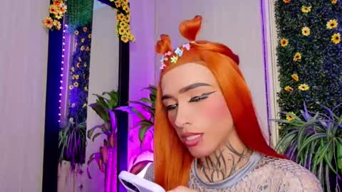 Snapshot of mikaelarangel chatting on 10.22.25 mikaelarangel online show from 10.22.25