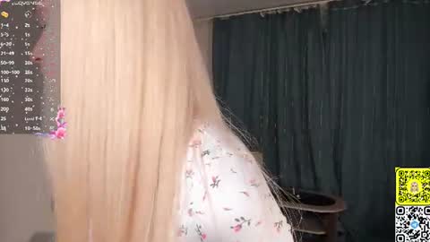 Snapshot of mikaelataron chatting on 06.28.26 Angel girl online show from 06.28.26