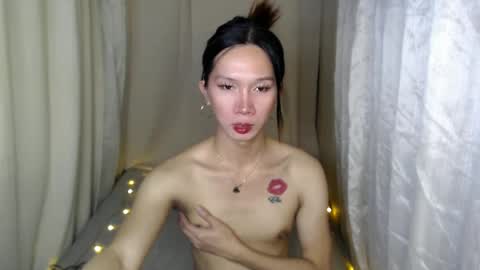 Snapshot of mikaellasander chatting on 01.21.25 ELLA online show from 01.21.25