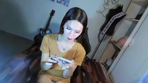 Snapshot of mikaellasander chatting on 02.23.25 ELLA online show from 02.23.25