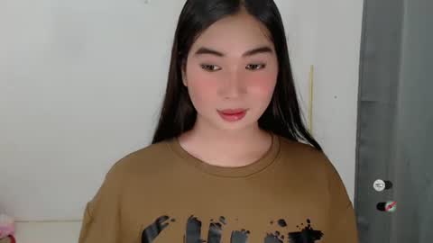 Snapshot of mikayla_slut chatting on 10.11.25 Kyla online show from 10.11.25