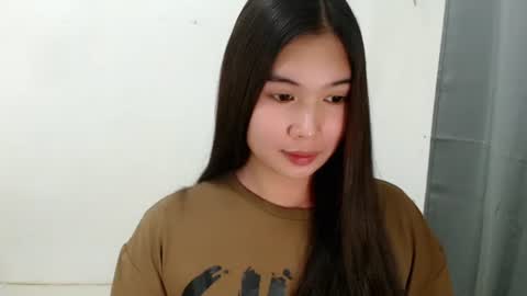 Snapshot of mikayla_slut chatting on 10.13.25 Kyla online show from 10.13.25