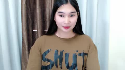 Snapshot of mikayla_slut chatting on 11.01.25 Kyla online show from 11.01.25