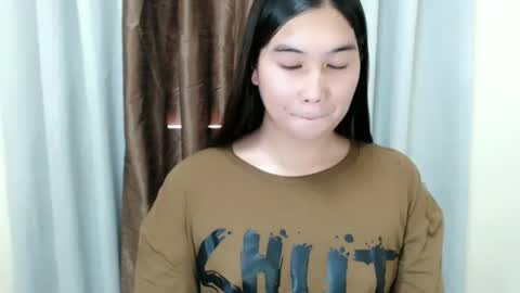 Snapshot of mikayla_slut chatting on 11.02.25 Kyla online show from 11.02.25