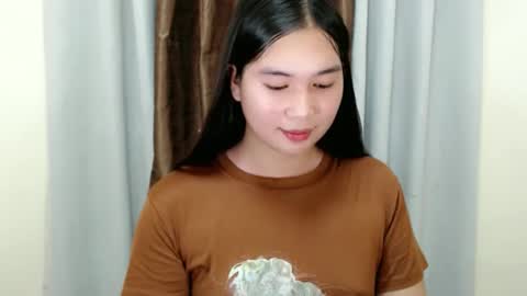 Snapshot of mikayla_slut chatting on 11.10.25 Kyla online show from 11.10.25