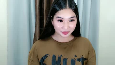 Snapshot of mikayla_slut chatting on 11.13.25 Kyla online show from 11.13.25