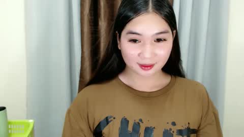 Snapshot of mikayla_slut chatting on 11.16.25 Kyla online show from 11.16.25